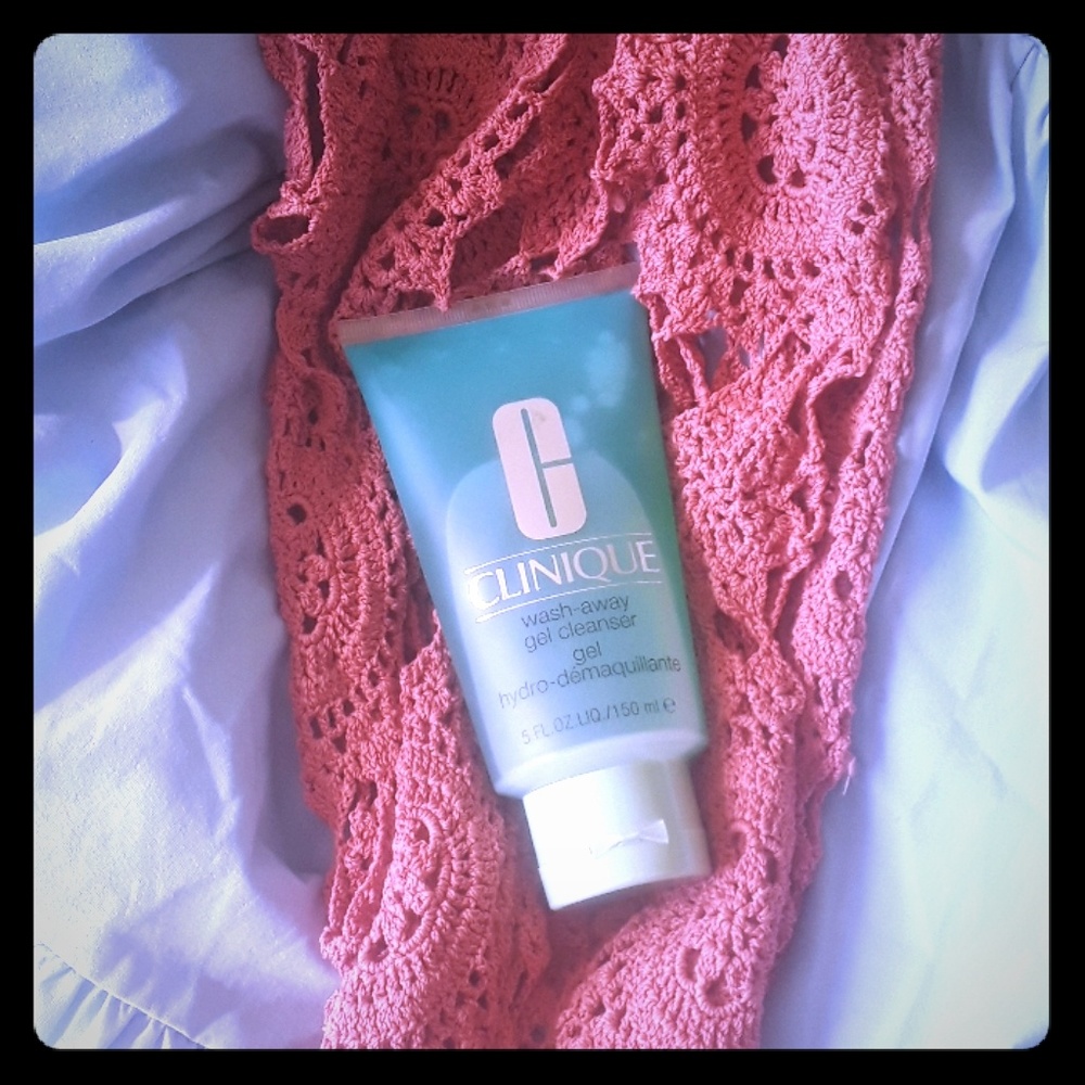 Clinique Wash-away Gel Cleanser